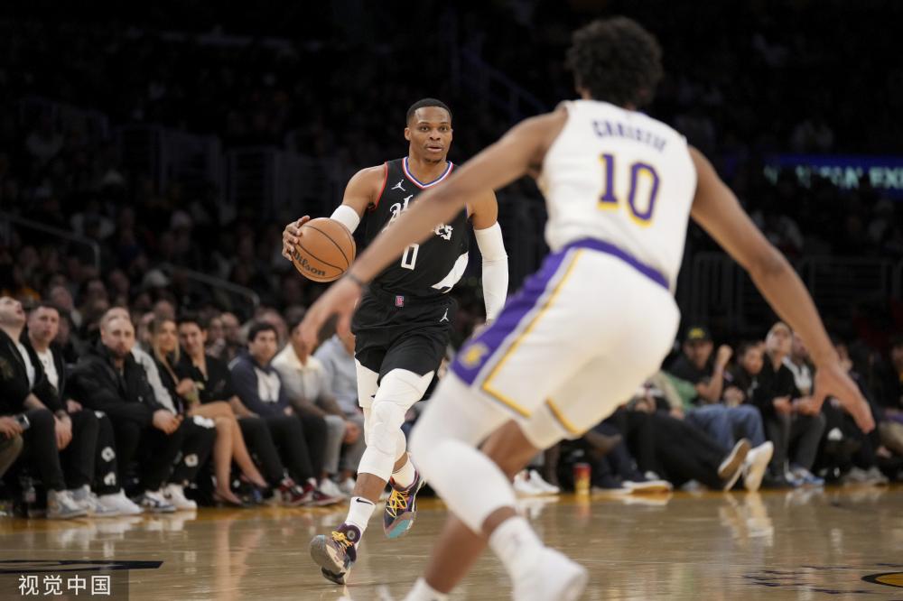 罗马诺：邓弗里斯2500万欧元的解约金必须一次性支付.